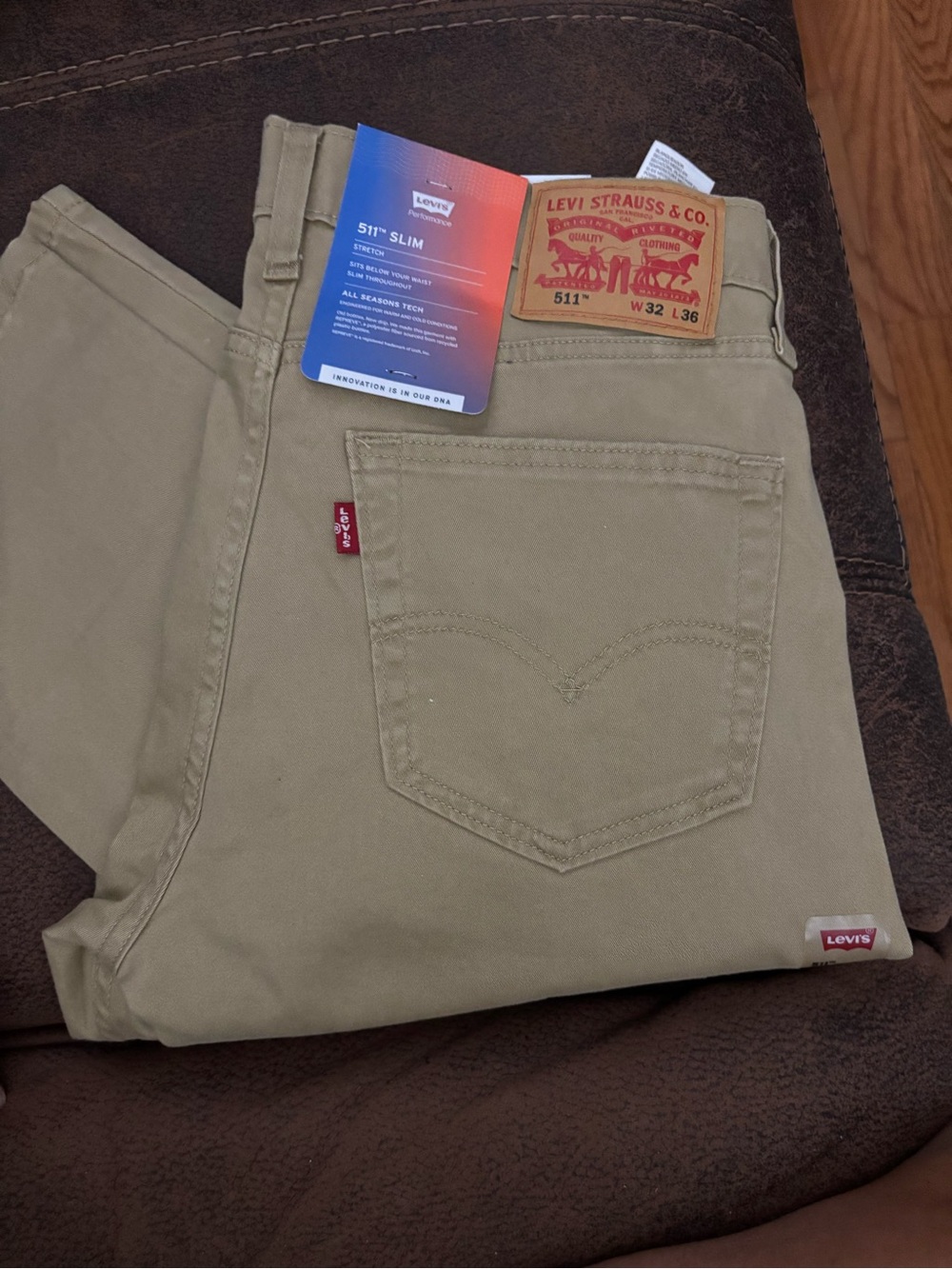 Levi's 511 Slim Men's Jeans in Khaki 32 x 36